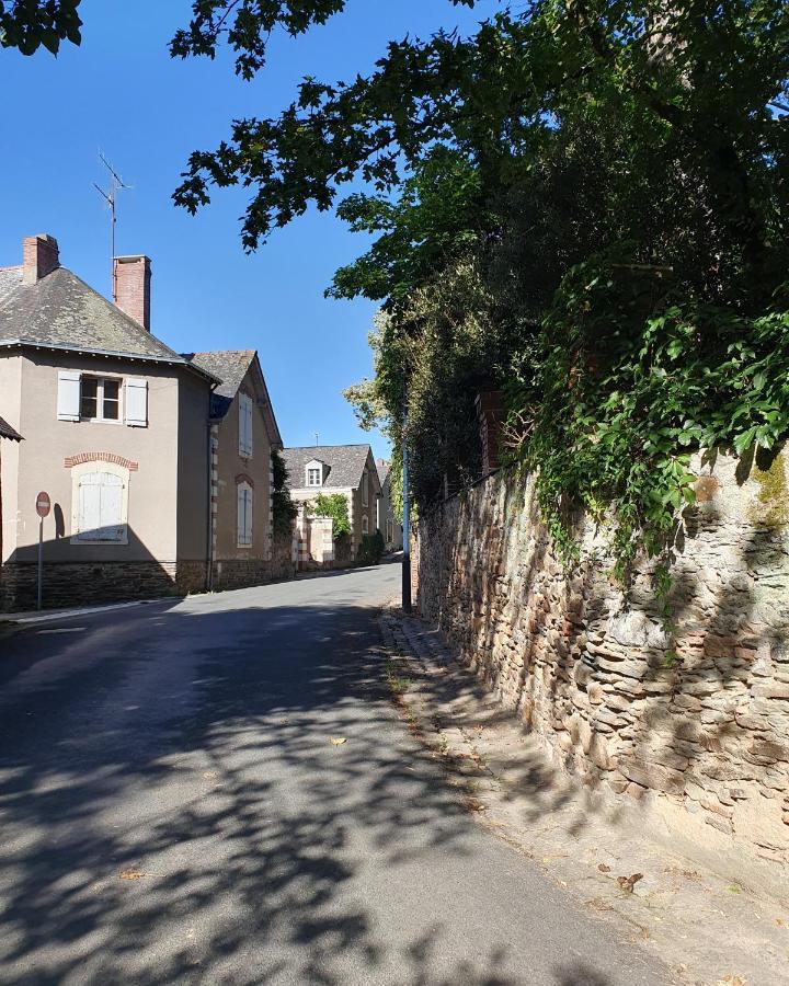 Gite L'Escale - Maison De Charme Chambellay Bagian luar foto